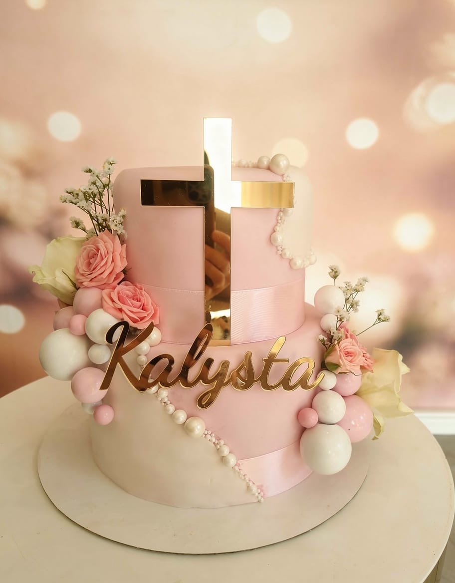 Gâteau de baptême Kalysta rose croix dorée perles — Audrey Aubry
