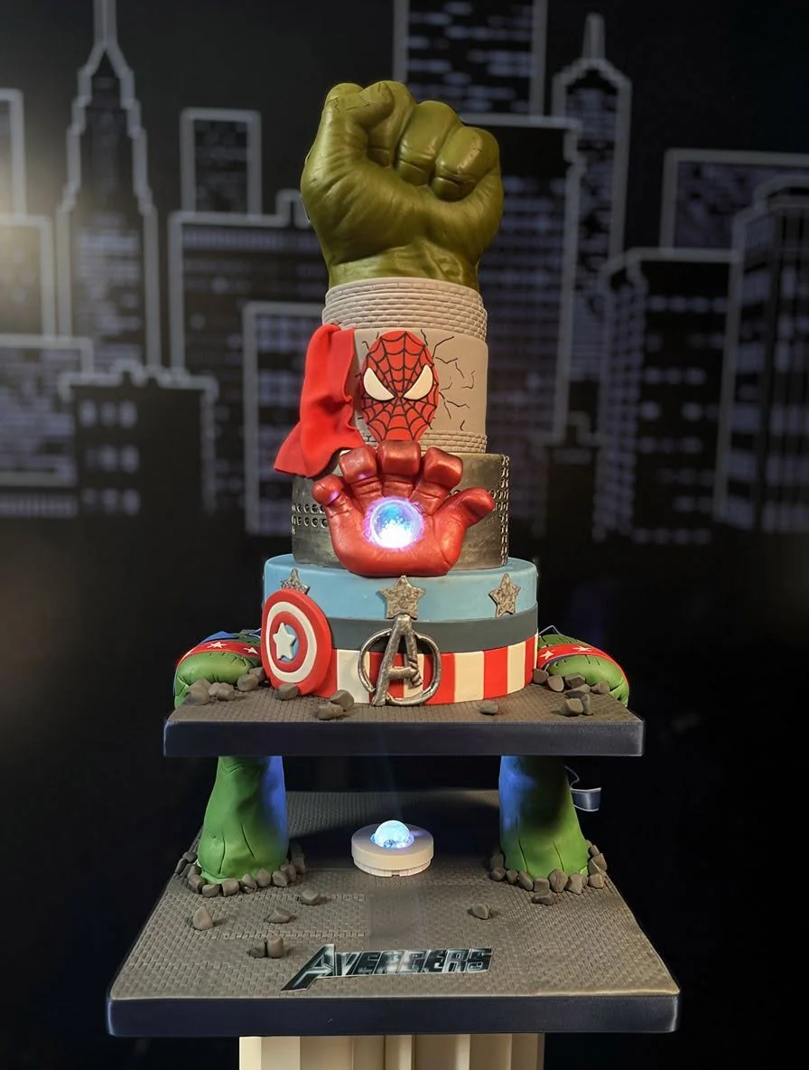 Gâteau sculpté 3D super héros